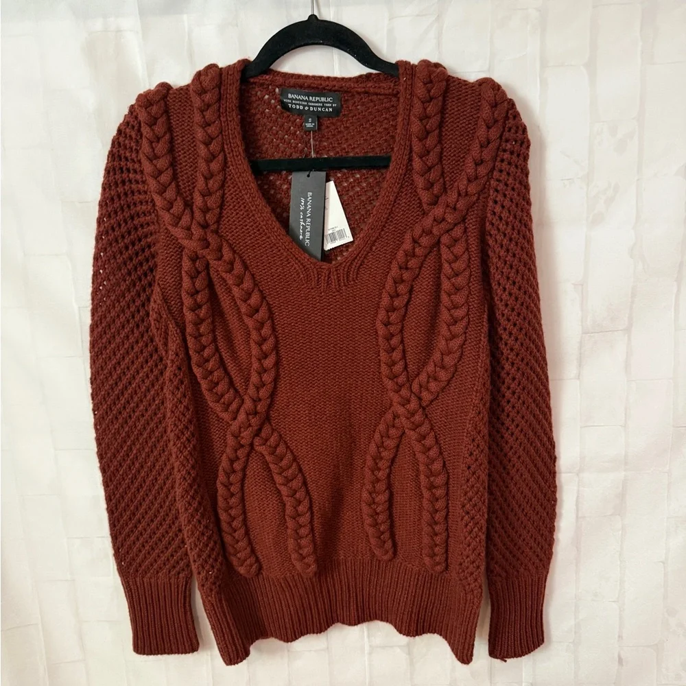 Banana Republic V-Neck Cashmere Sweater - Deep Burgundy - Picture 2 of 7